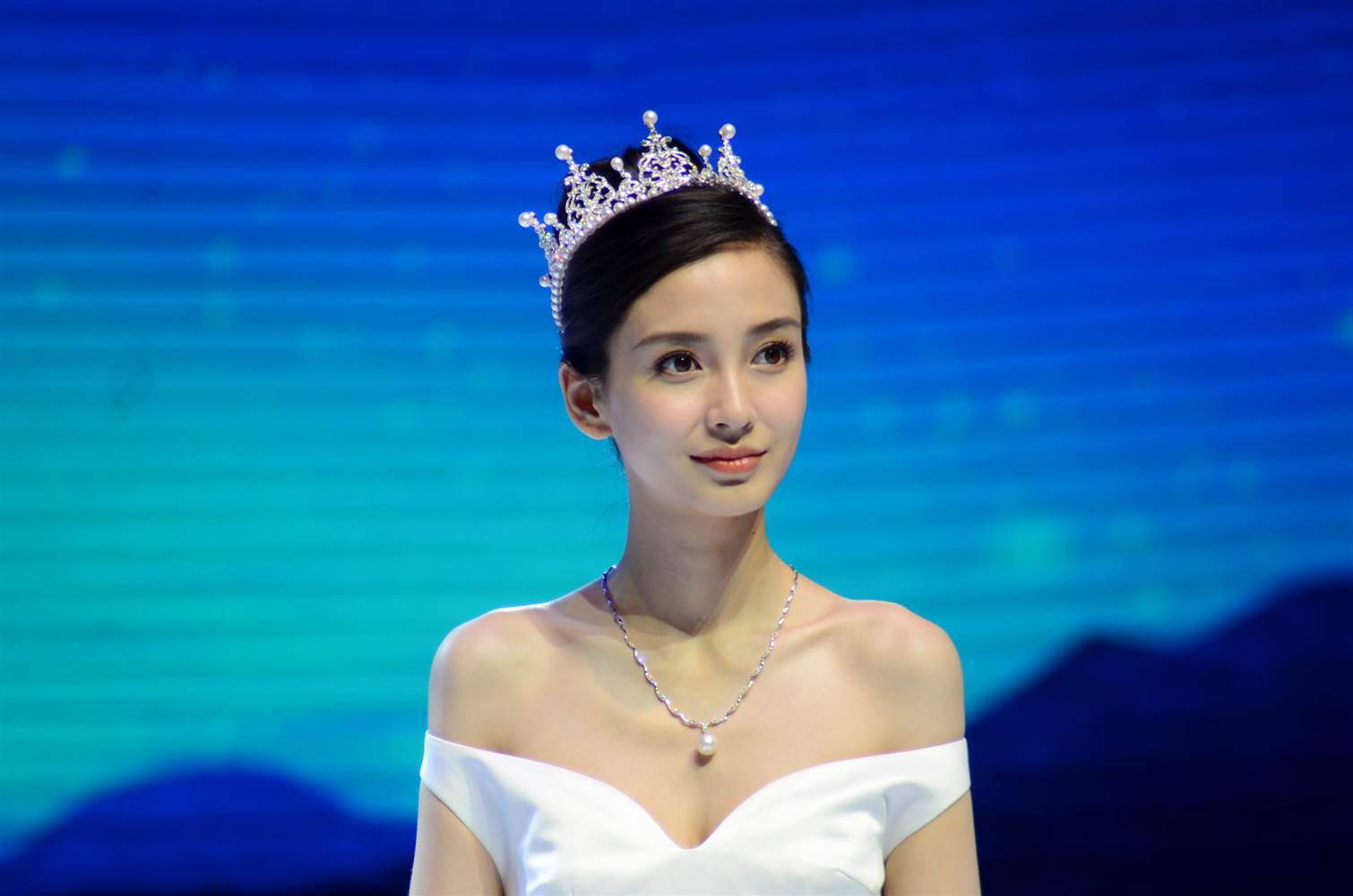 China Entertainment News: Angelababy at promo event