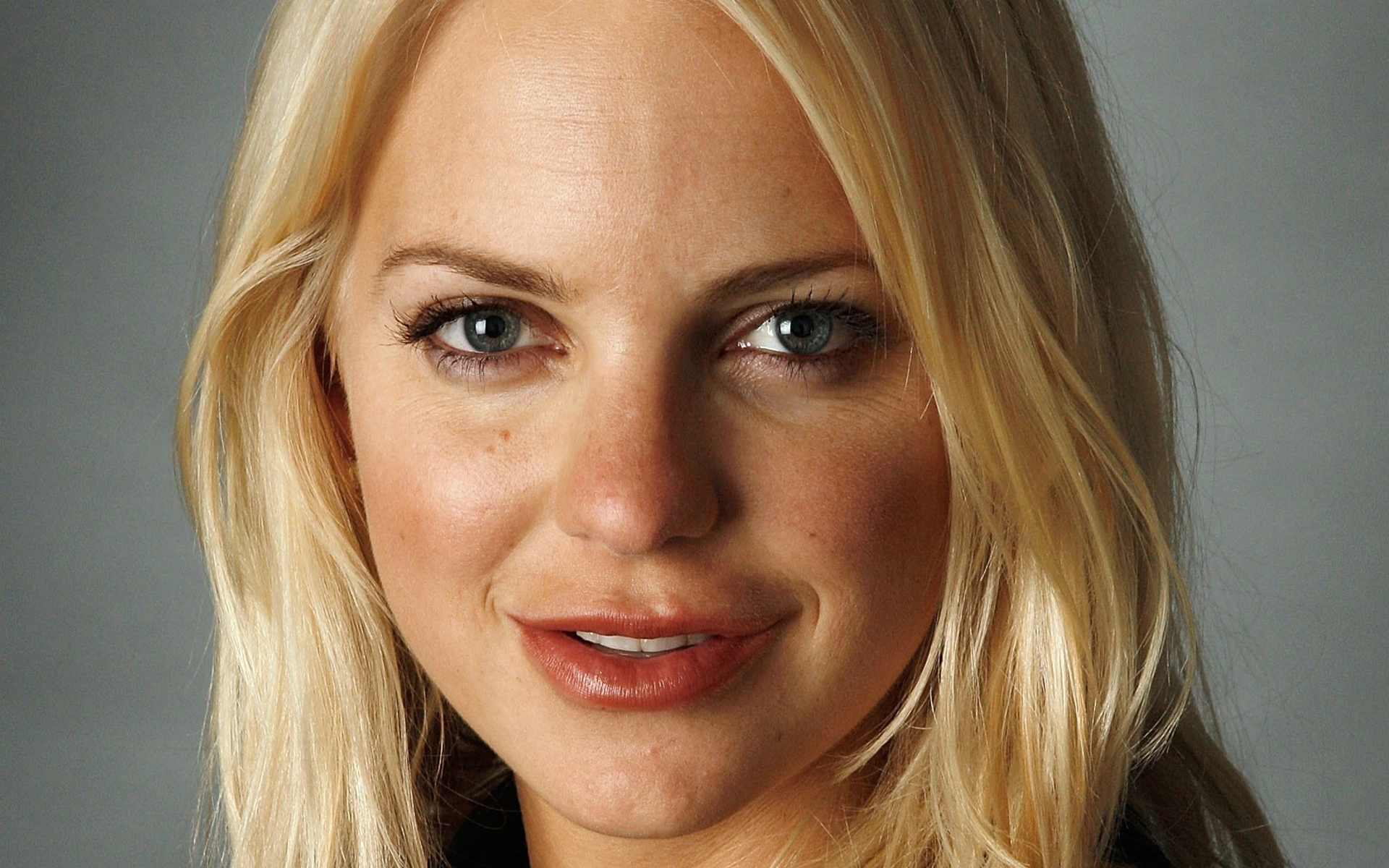 Anna Faris Wallpapers Images Photos Pictures Backgrounds