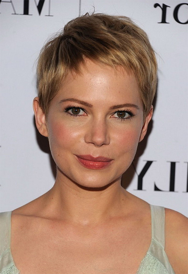 35 Simple Short Hair Cute Updos for Rounded Face