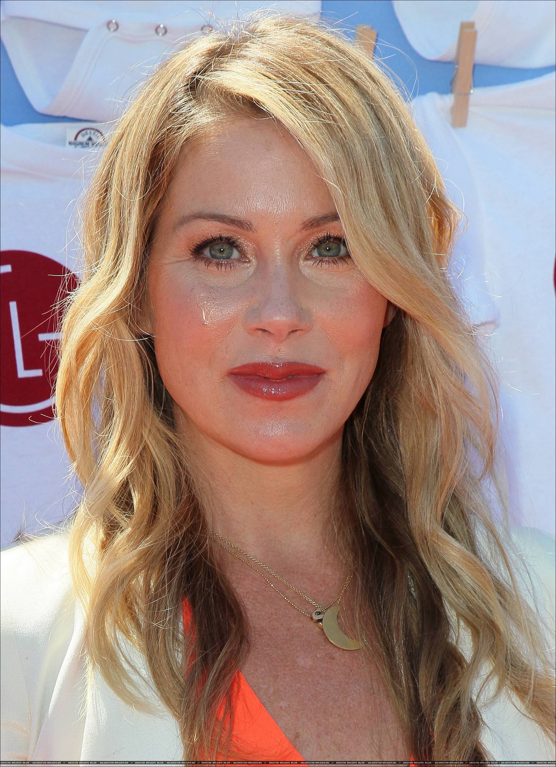 Christina Applegate Wallpapers Images Photos Pictures Backgrounds