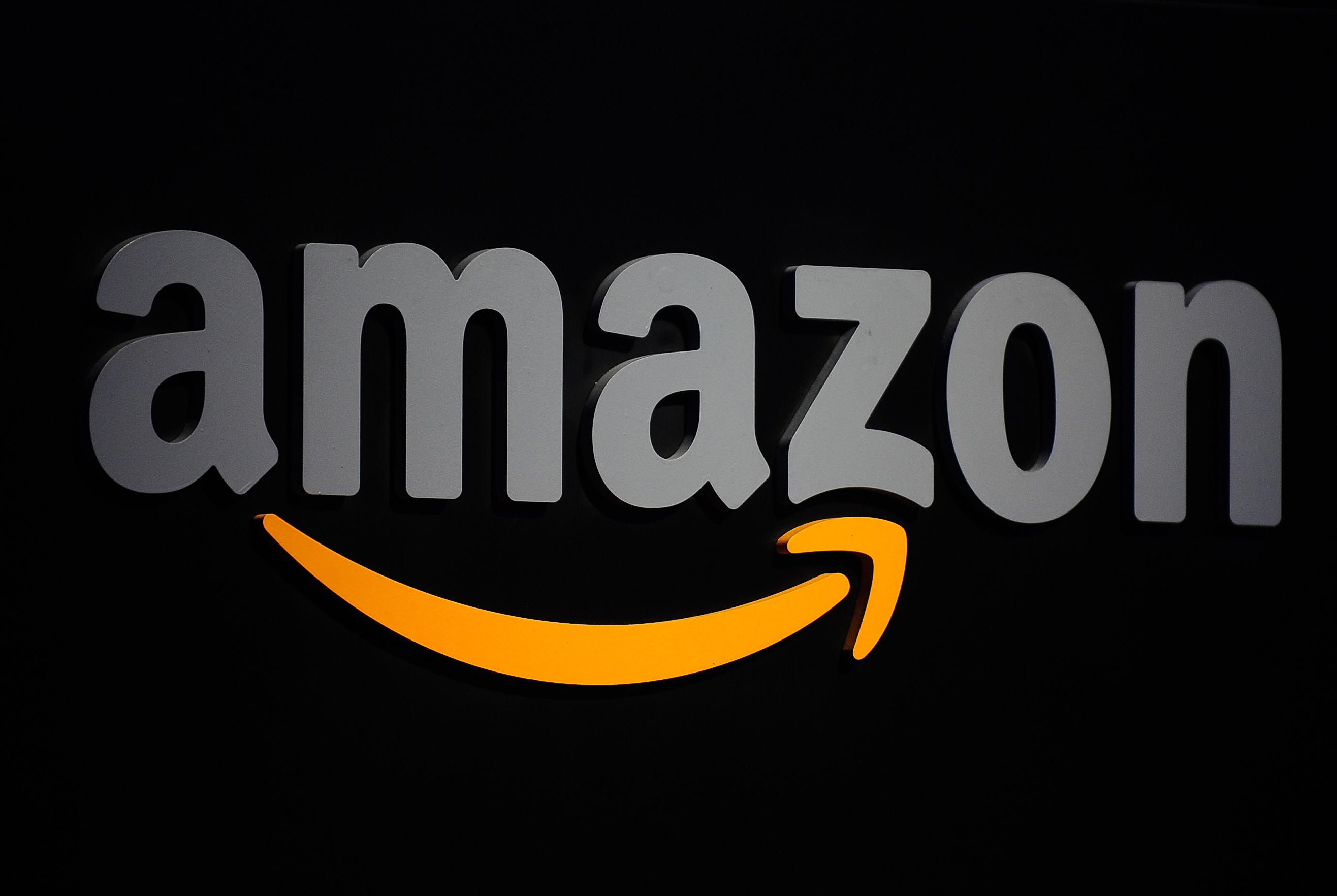 Amazon Logo 8916