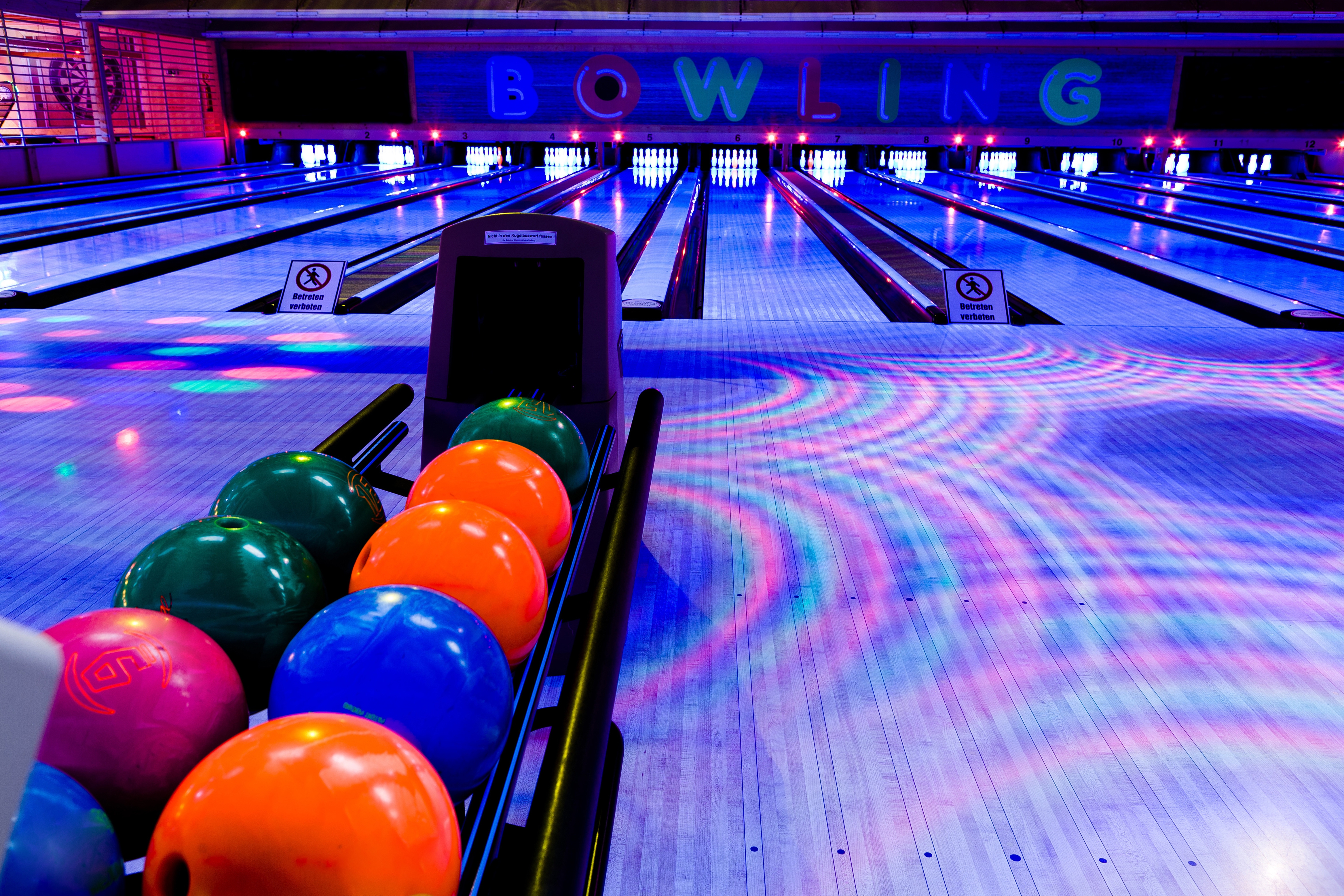 Bowling Wallpapers Images Photos Pictures Backgrounds