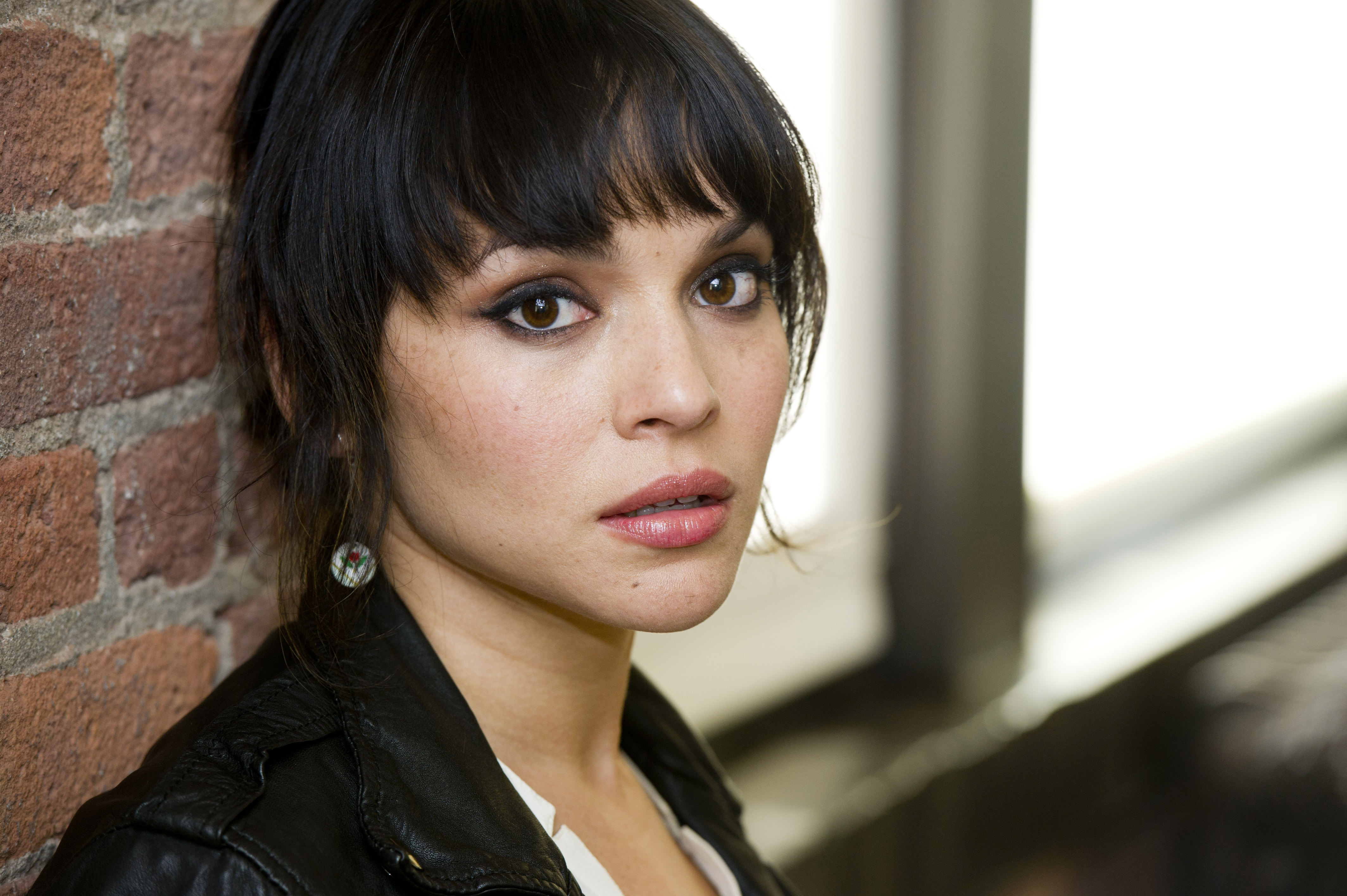 Norah Jones Wallpapers Images Photos Pictures Backgrounds