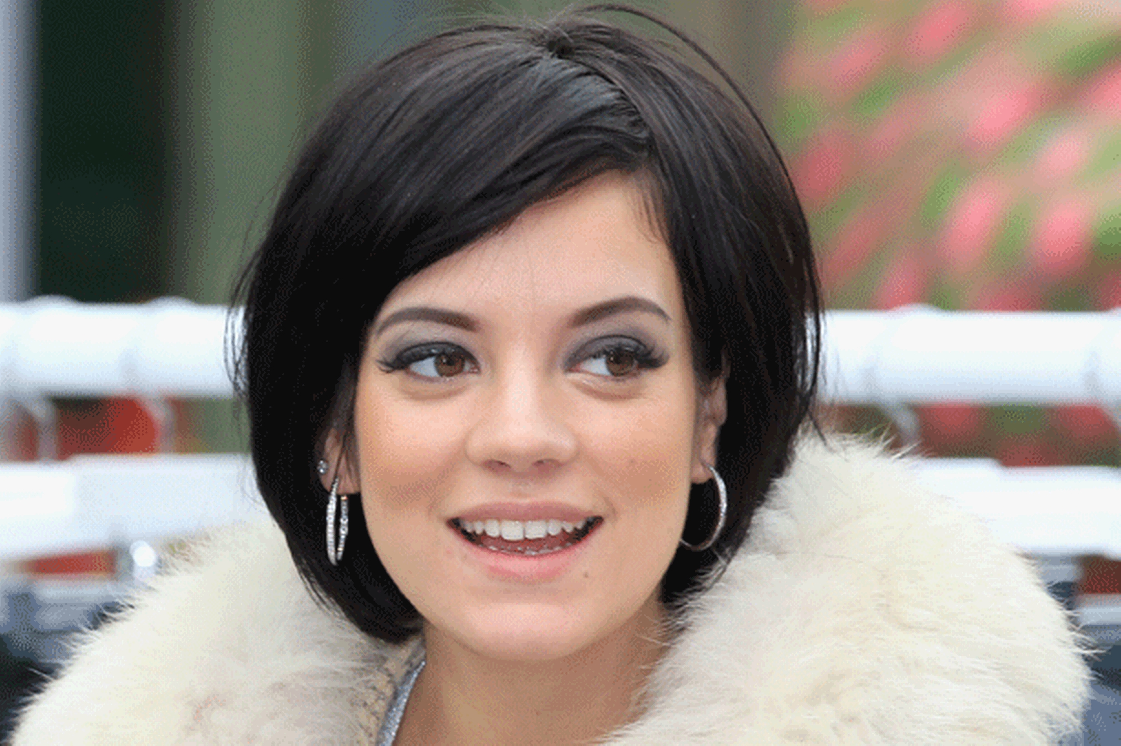 Lily Allen Wallpapers Images Photos Pictures Backgrounds
