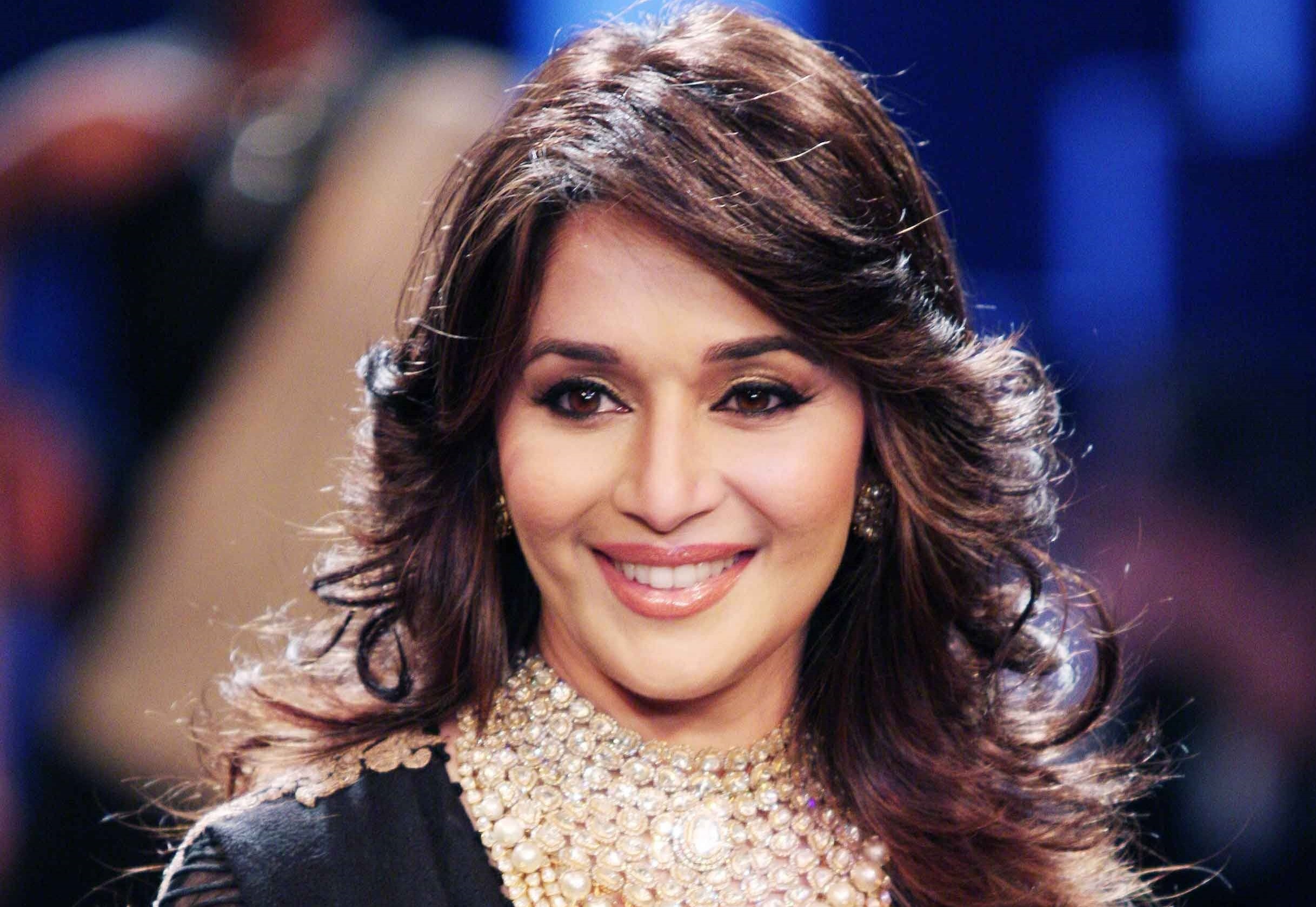 Madhuri Dixit Wallpapers Images Photos Pictures Backgrounds