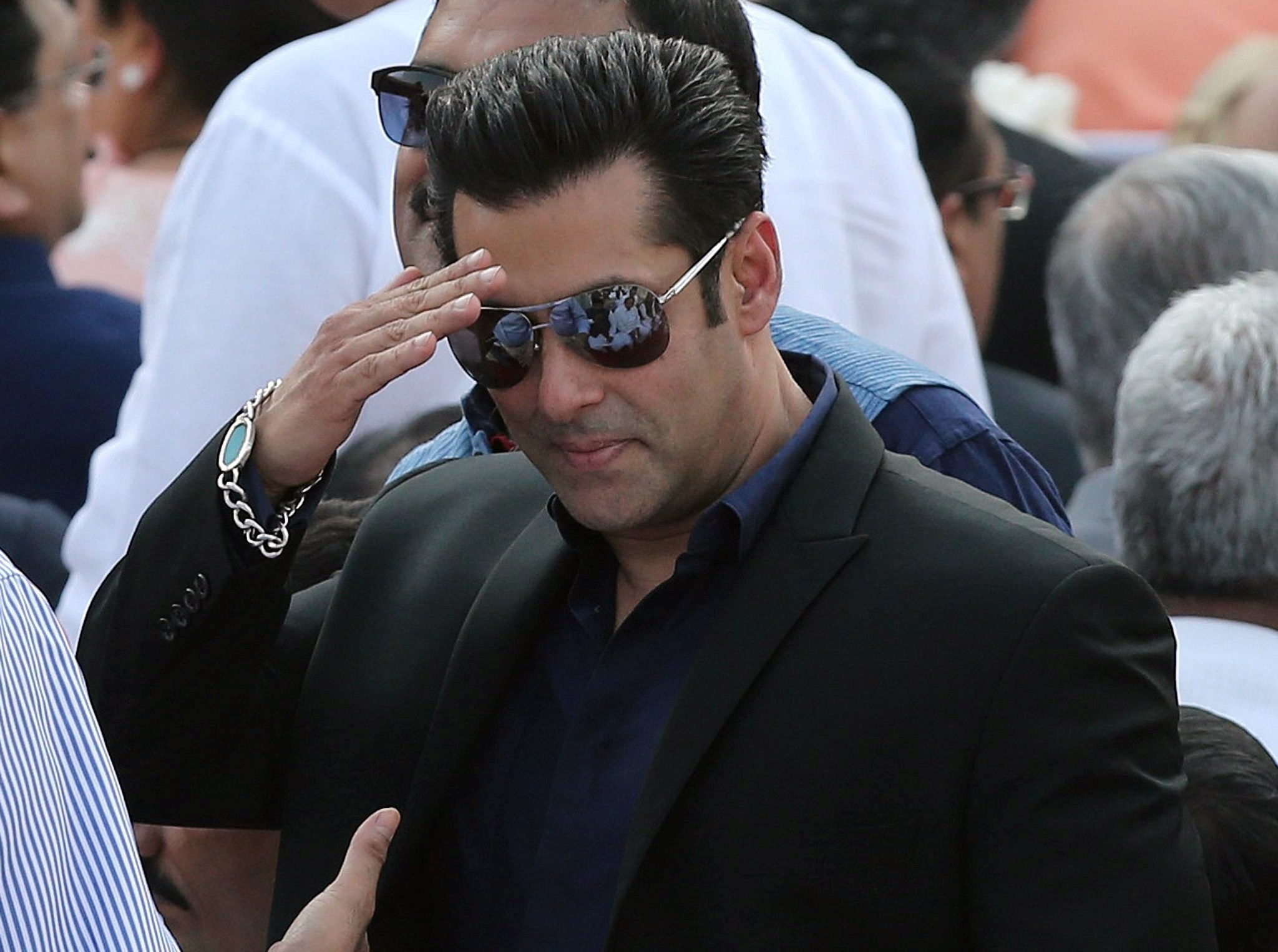 Salman Khan Wallpapers Images Photos Pictures Backgrounds