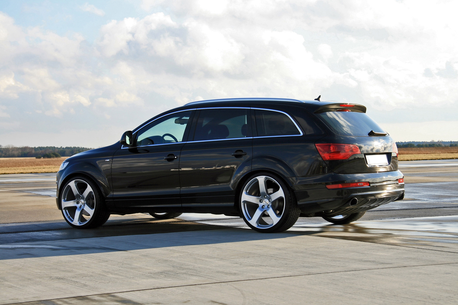 Audi Q7 Wallpapers Images Photos Pictures Backgrounds
