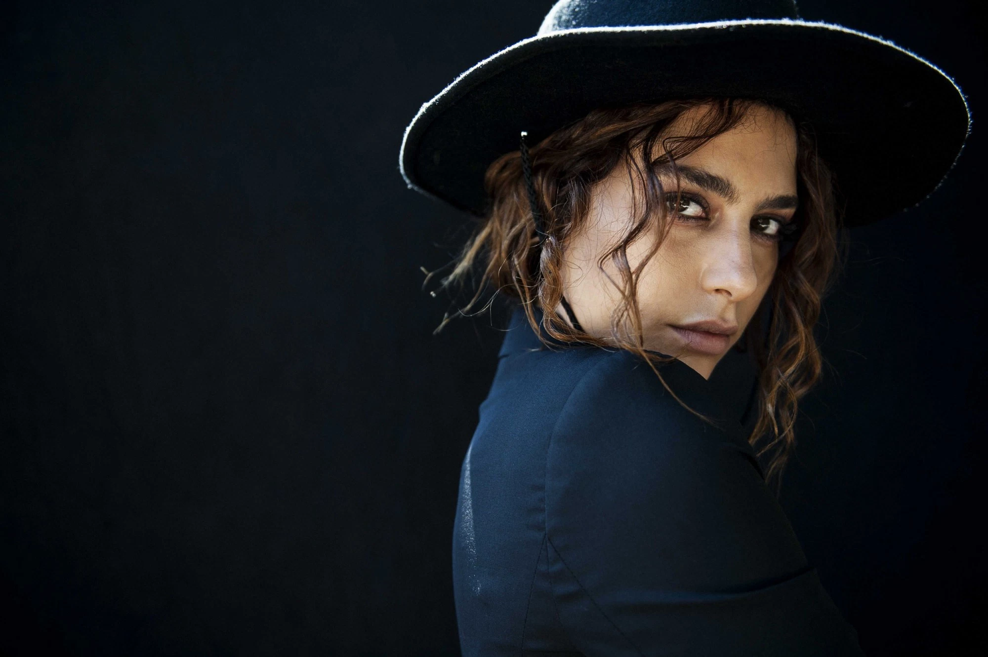 Nadia Hilker Wallpapers Images Photos Pictures Backgrounds