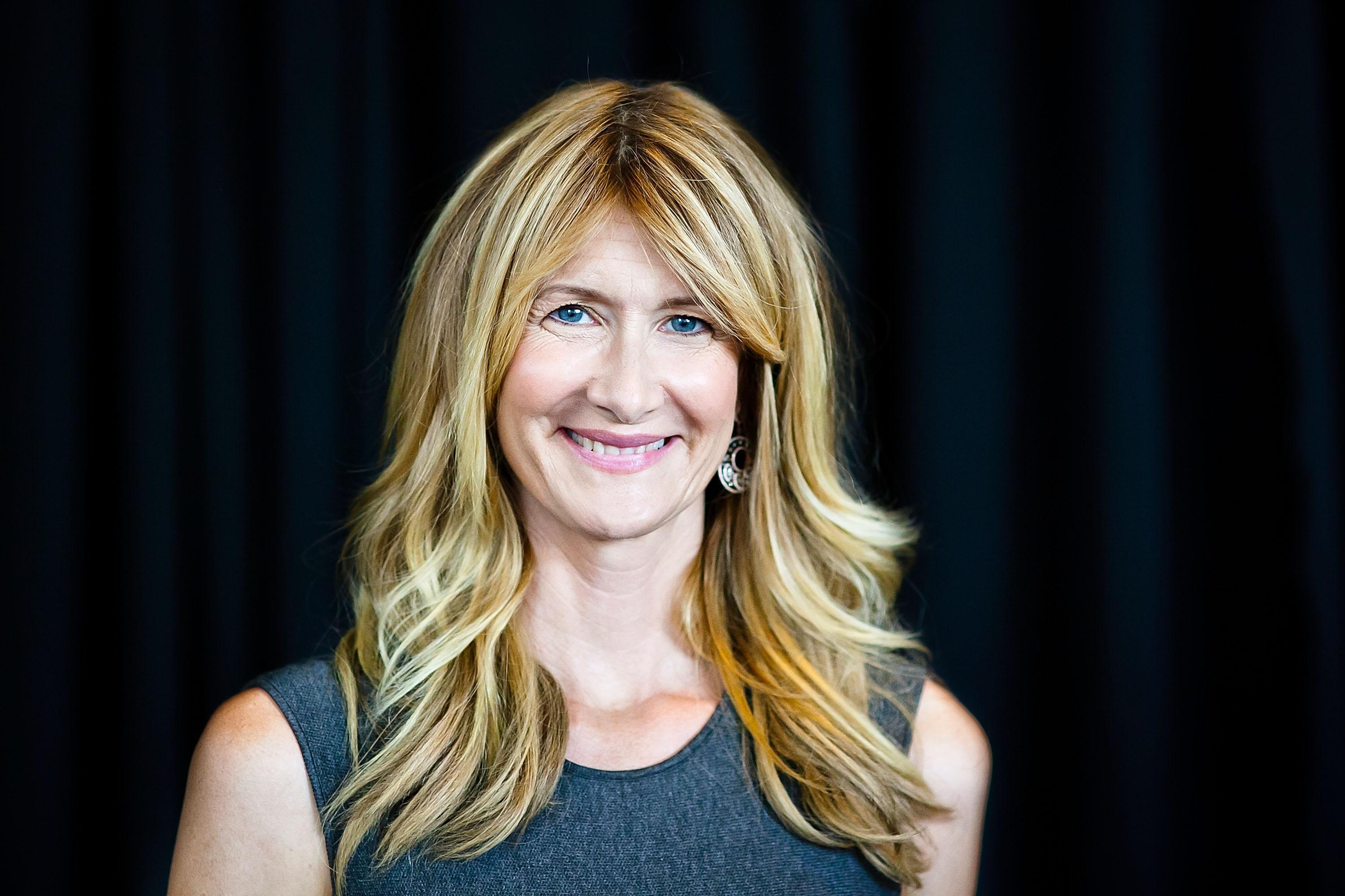 Laura Dern Wallpapers Images Photos Pictures Backgrounds