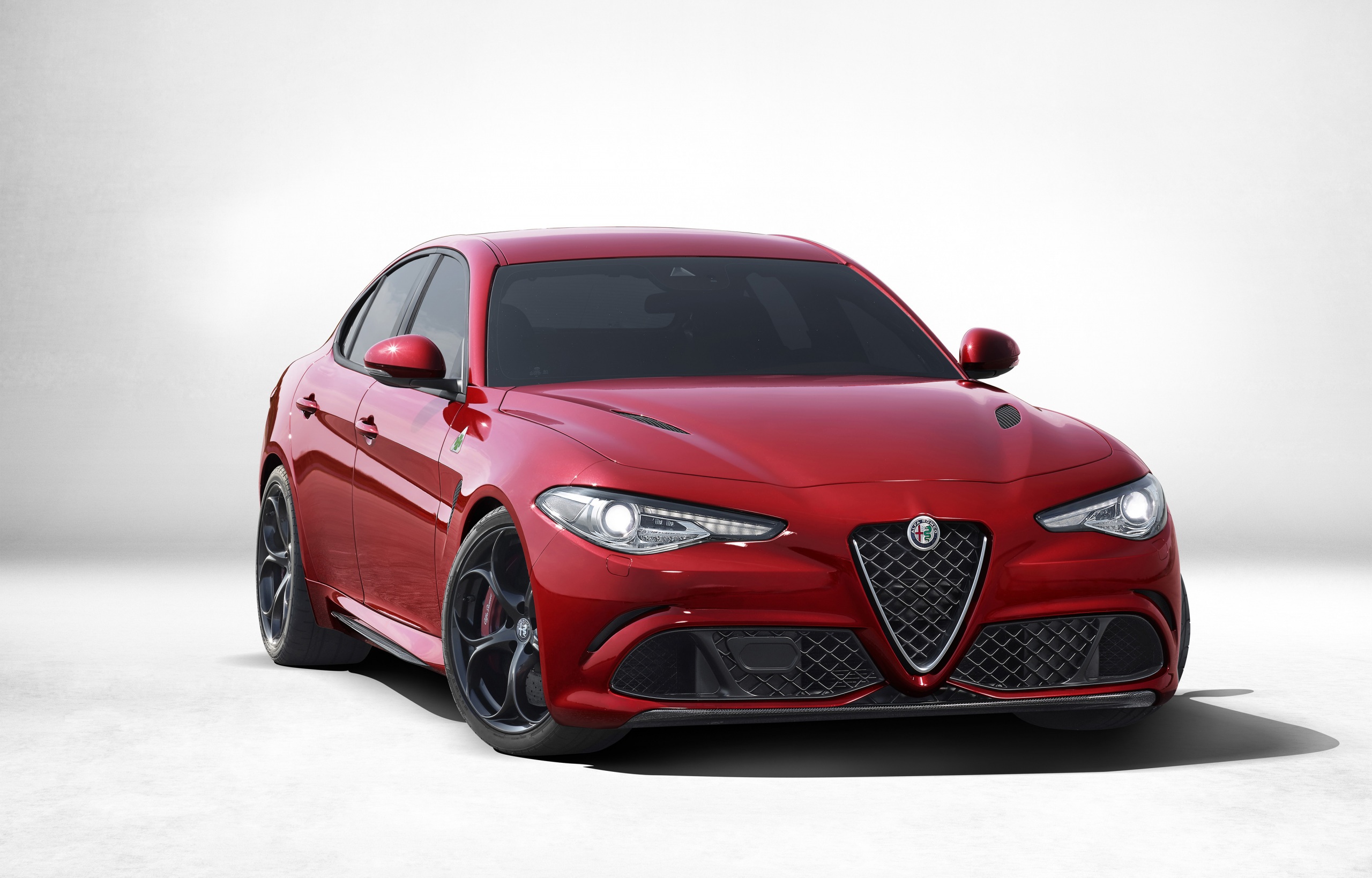 Alfa Romeo Giulia 2015 Background