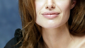 Angelina Jolie HD Iphone