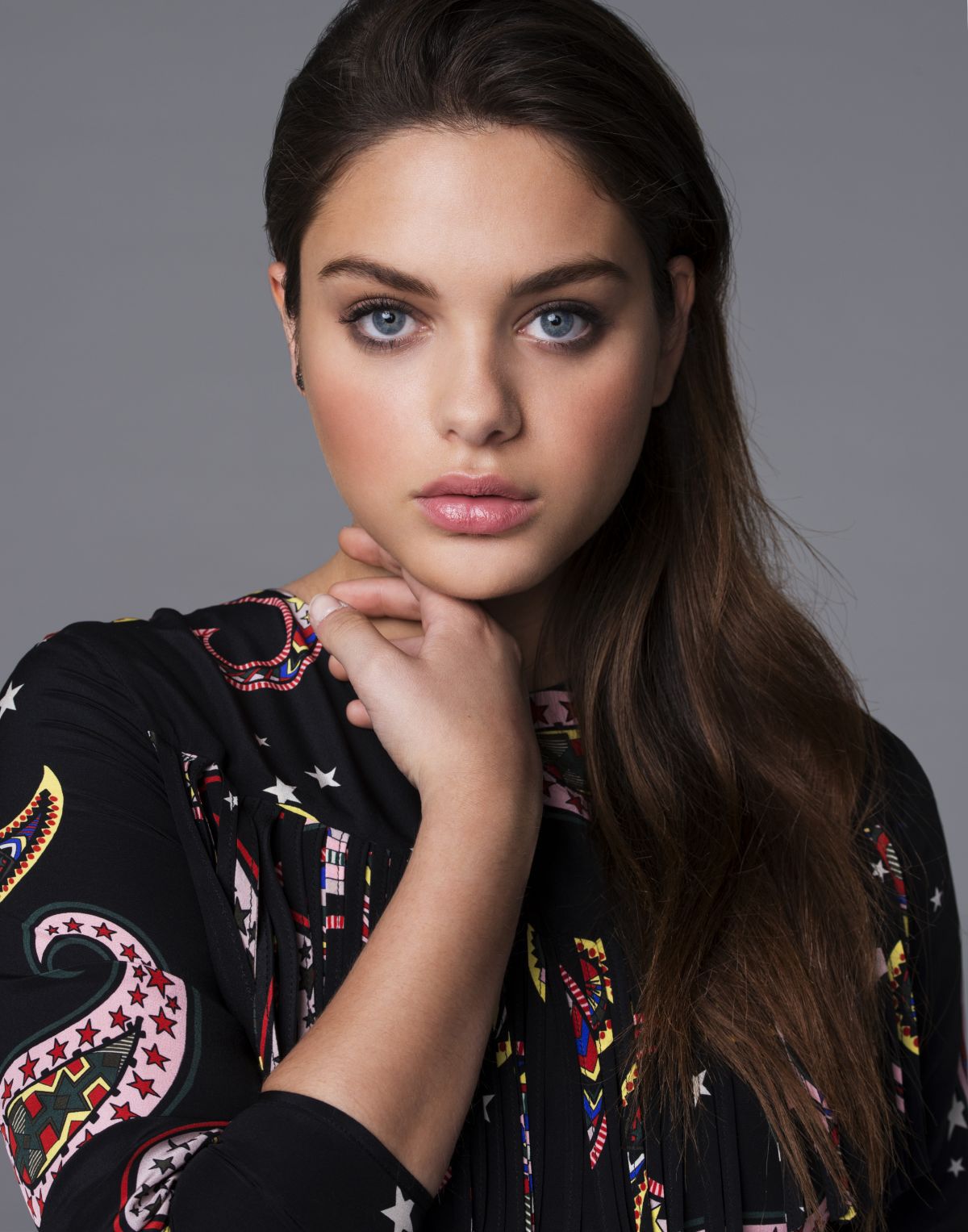 Odeya Rush Wallpapers Images Photos Pictures Backgrounds