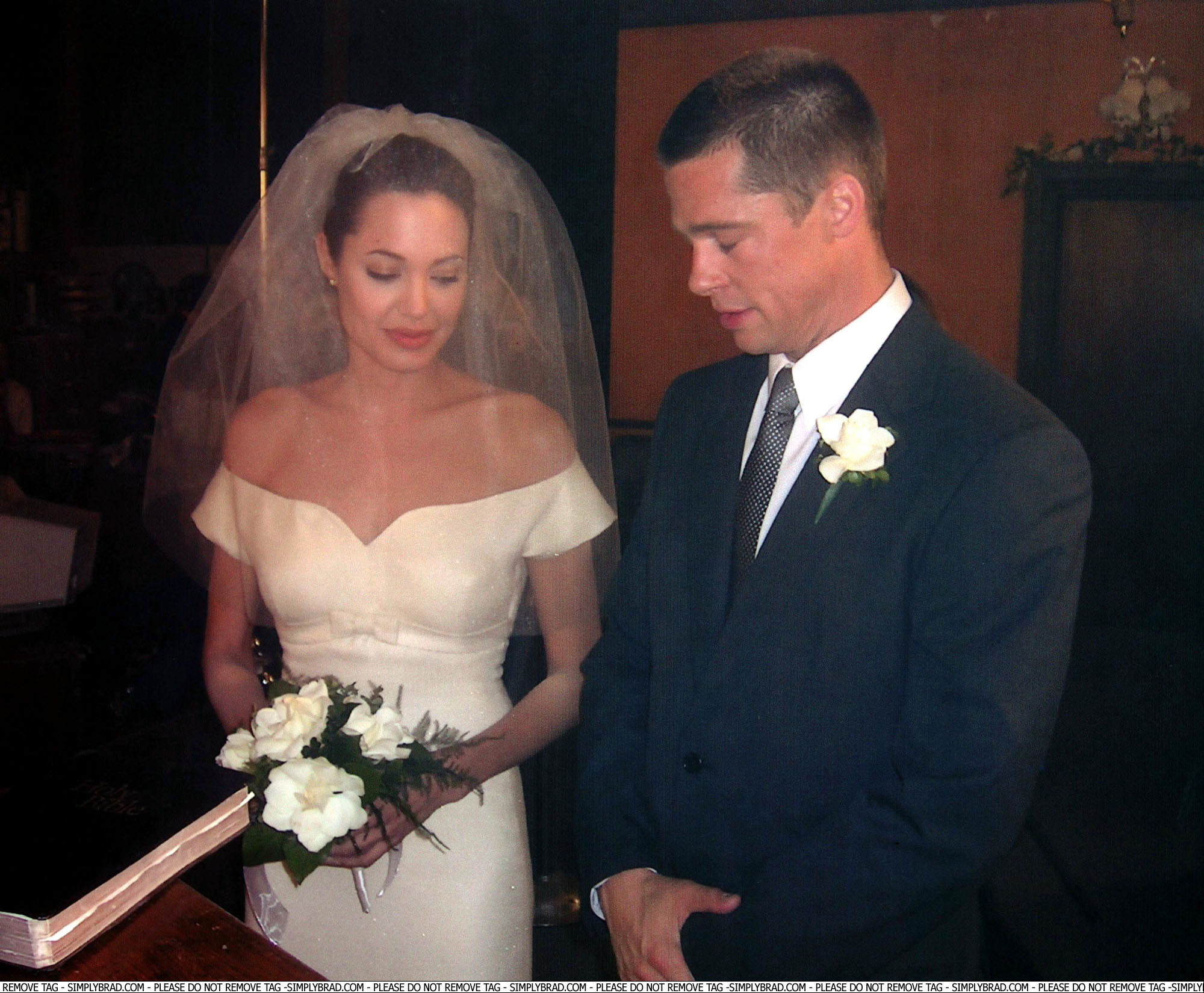 Brad Pitt and Angelina Jolie Wedding All Photos Pictures