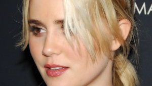Alison Lohman Iphone Sexy Wallpapers