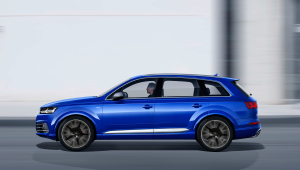 Audi SQ7 HD Background