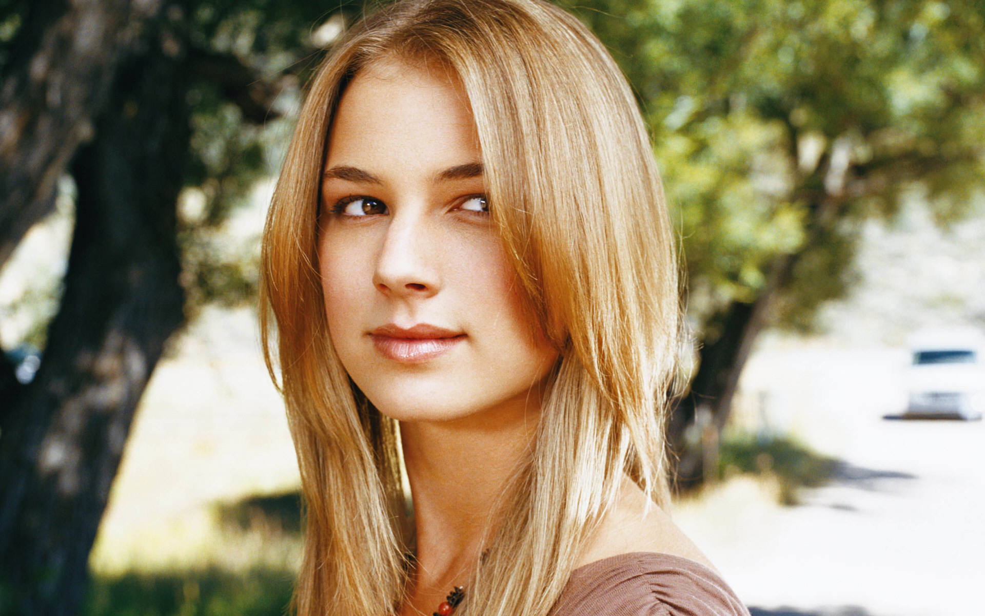 Pictures Of Emily VanCamp
