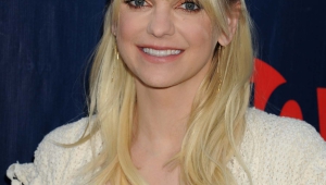 Anna Faris Iphone Wallpapers