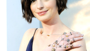 Anne Hathaway Iphone Wallpapers