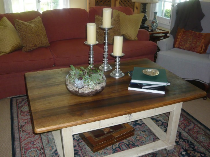 Different Sized Candleholders As Coffee Table Accessories