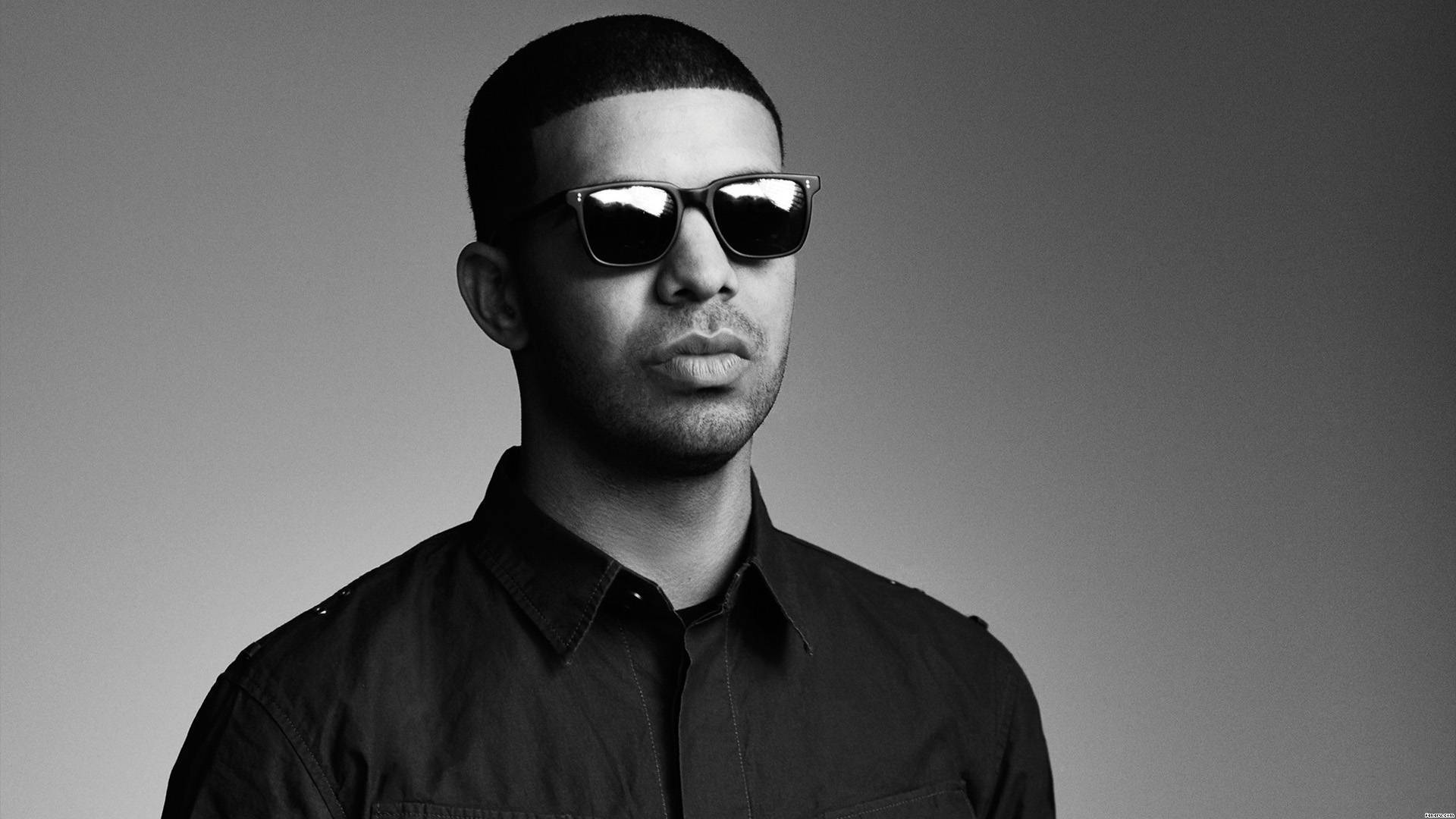 Drake Wallpapers Images Photos Pictures Backgrounds