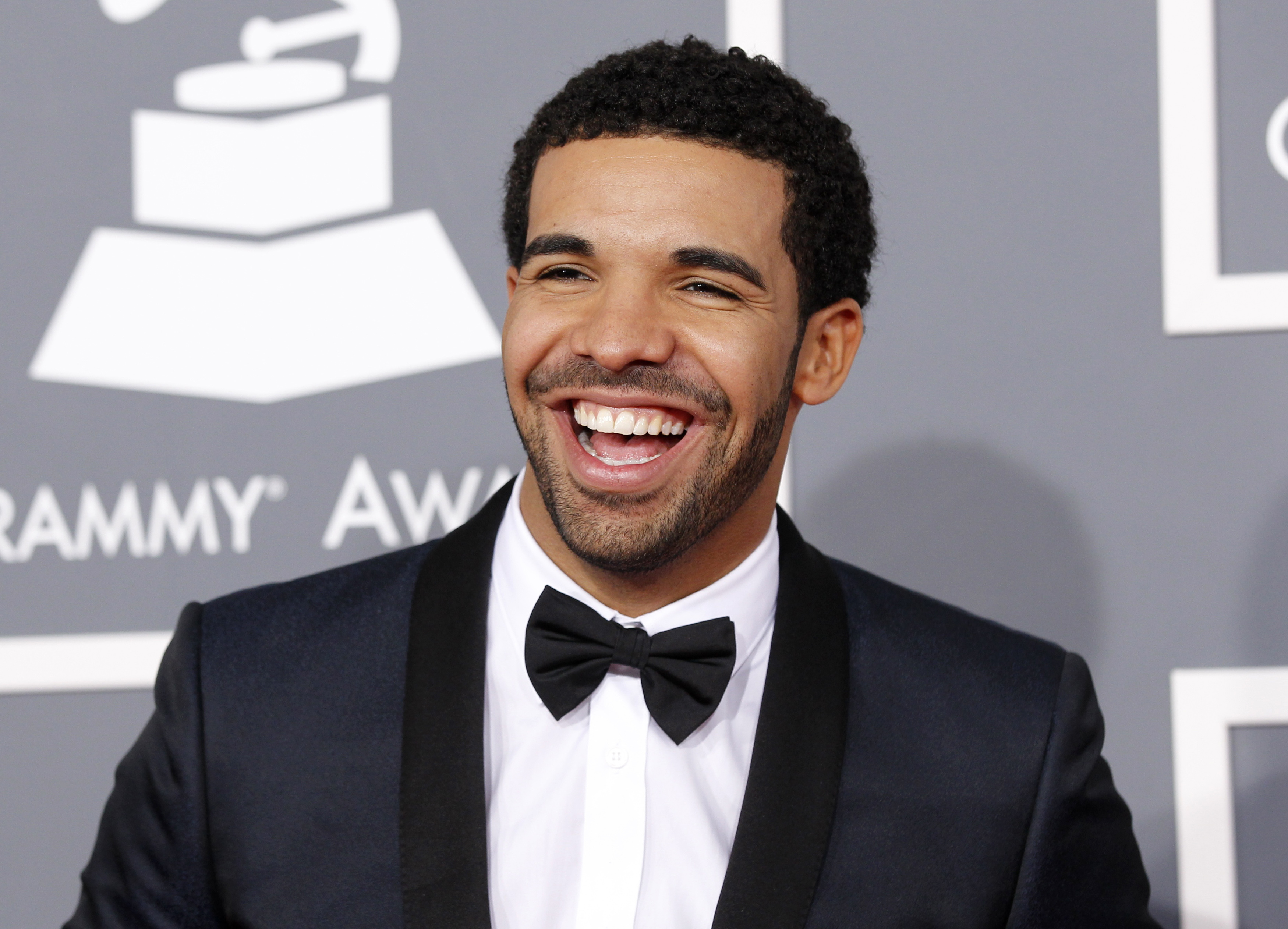 Drake Wallpapers Images Photos Pictures Backgrounds