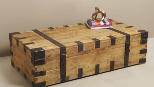 Simple Trunk Coffee Table