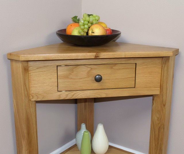 Small Coner Table With Drawer