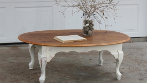 Vintage Coffee Table With Polished Top