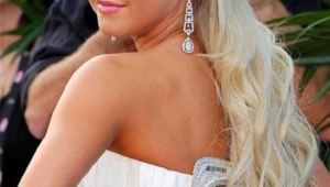 Long Blonde Wavy Wedding Hairstyle
