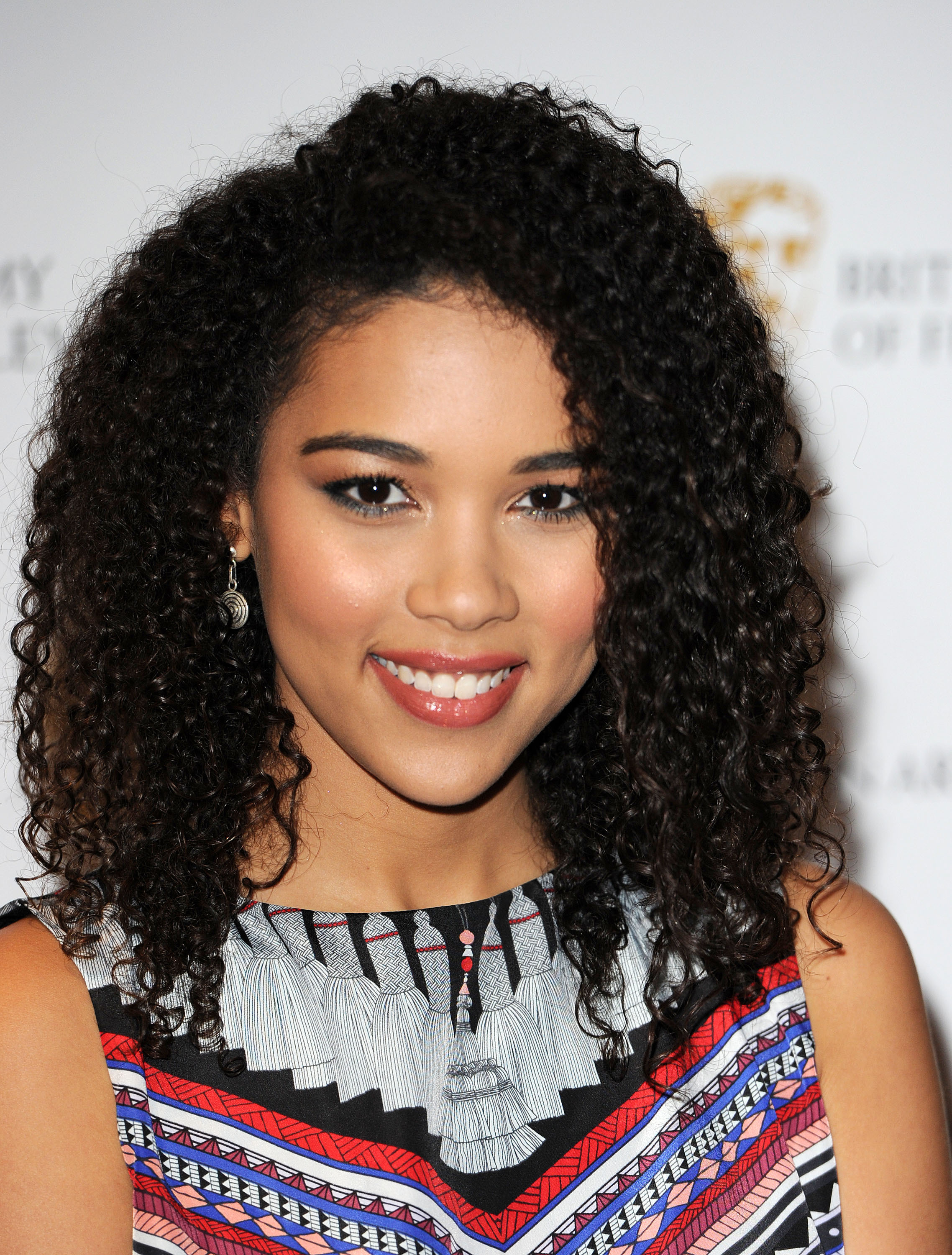 Alexandra Shipp Wallpapers Images Photos Pictures Backgrounds