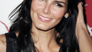 Angie Harmon Iphone Sexy Wallpapers