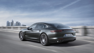 Porsche Panamera 2016 Wallpaper