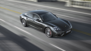 Porsche Panamera 2016 Wallpapers