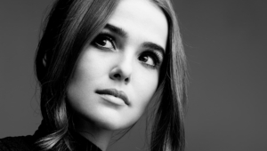5 Zoey Deutch Black And White Background Wallpapers High Quality