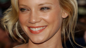 Amy Smart Images