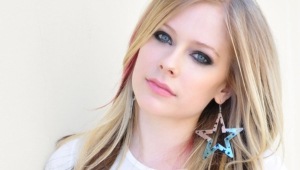 Avril Lavigne HD Background