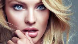 Candice Swanepoel HD Background