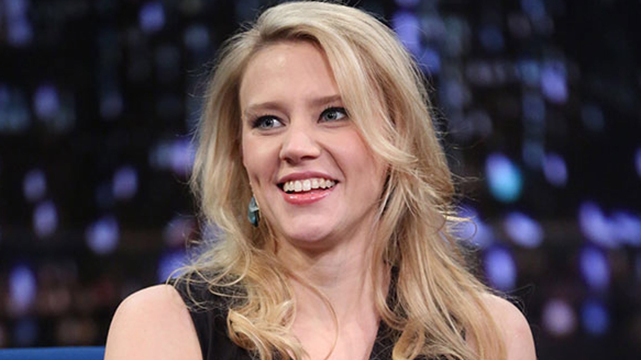 Kate Mckinnon Wallpapers Images Photos Pictures Backgrounds Images, Photos, Reviews