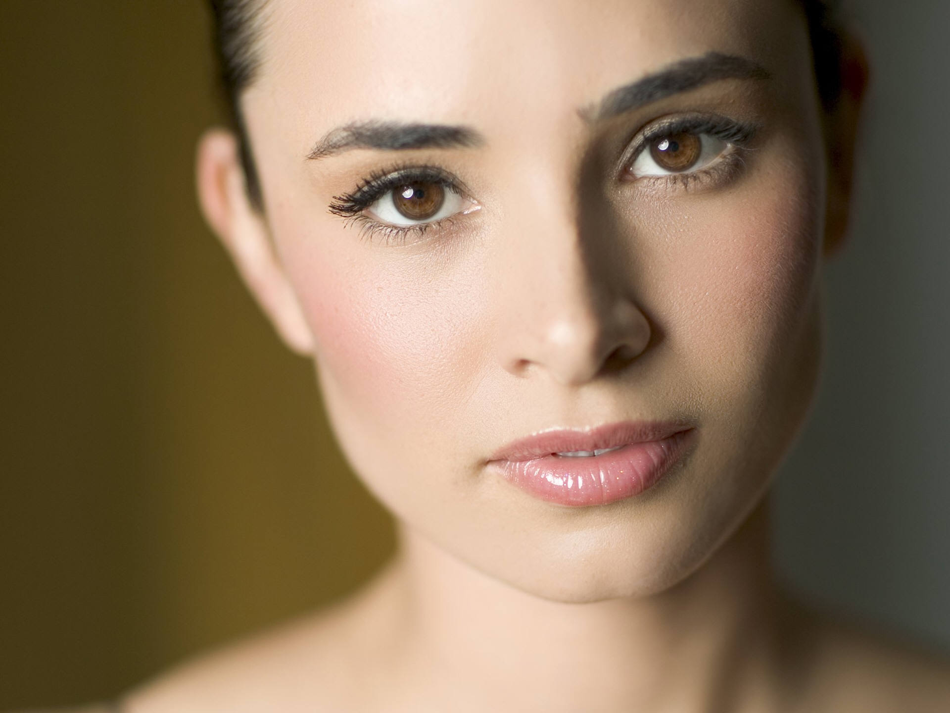 Mia Maestro Hd Desktop