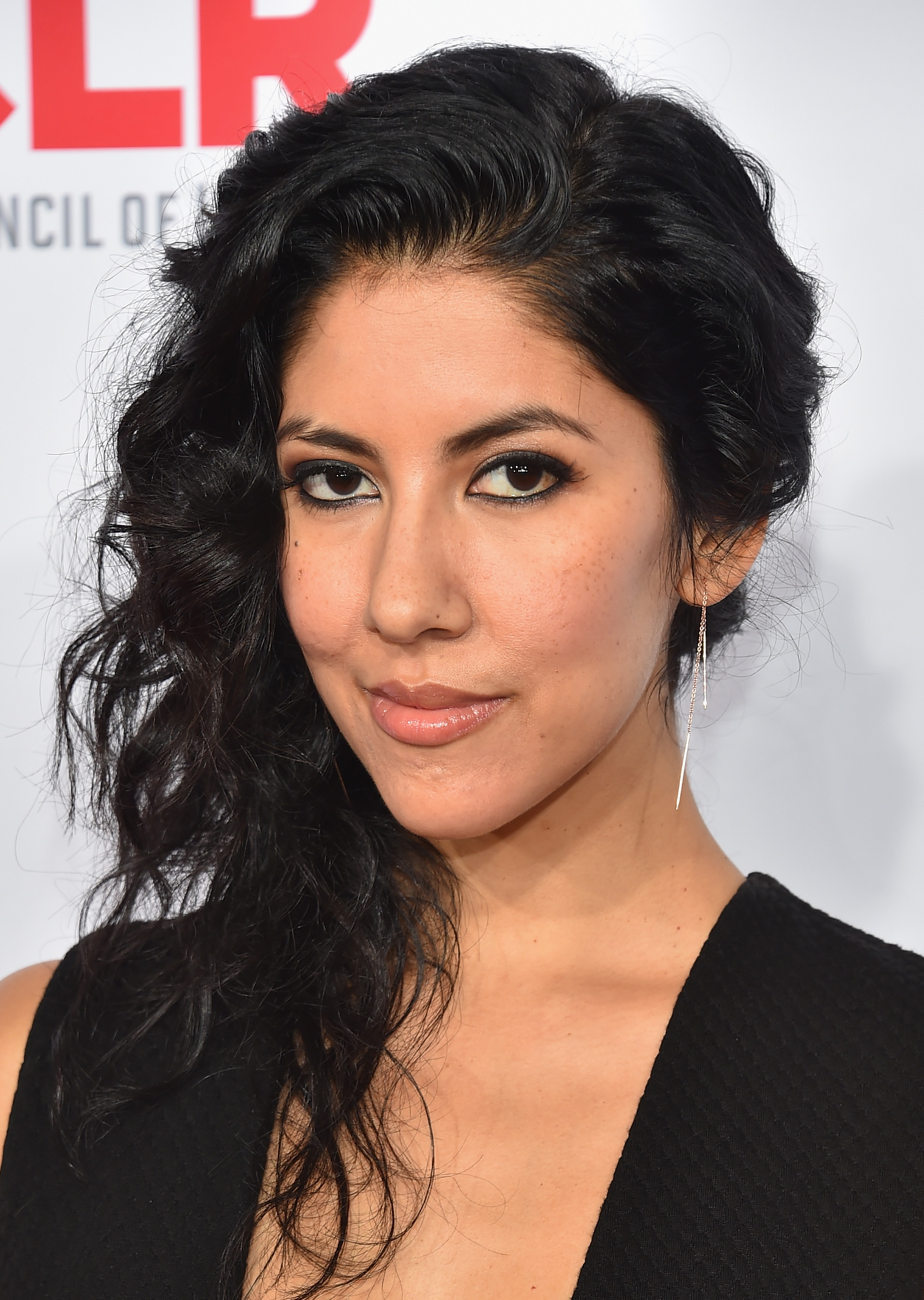 Stephanie Beatriz Wallpapers Images Photos Pictures Backgrounds