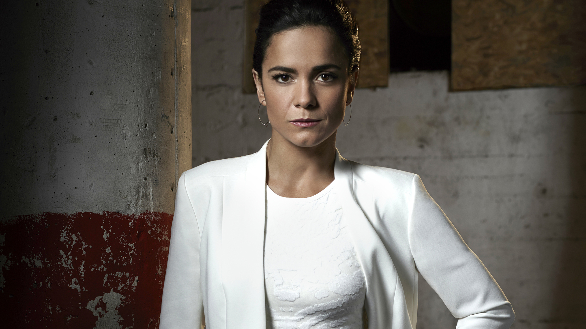 Alice Braga Wallpapers Images Photos Pictures Backgrounds