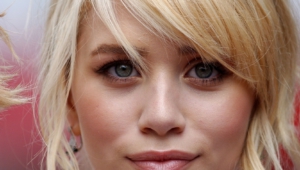 Ashley Olsen Iphone Hd Wallpaper