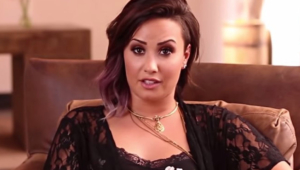 Demi Lovato Short Sexy Wallpapers