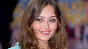 Ella Purnell High Definition Wallpapers