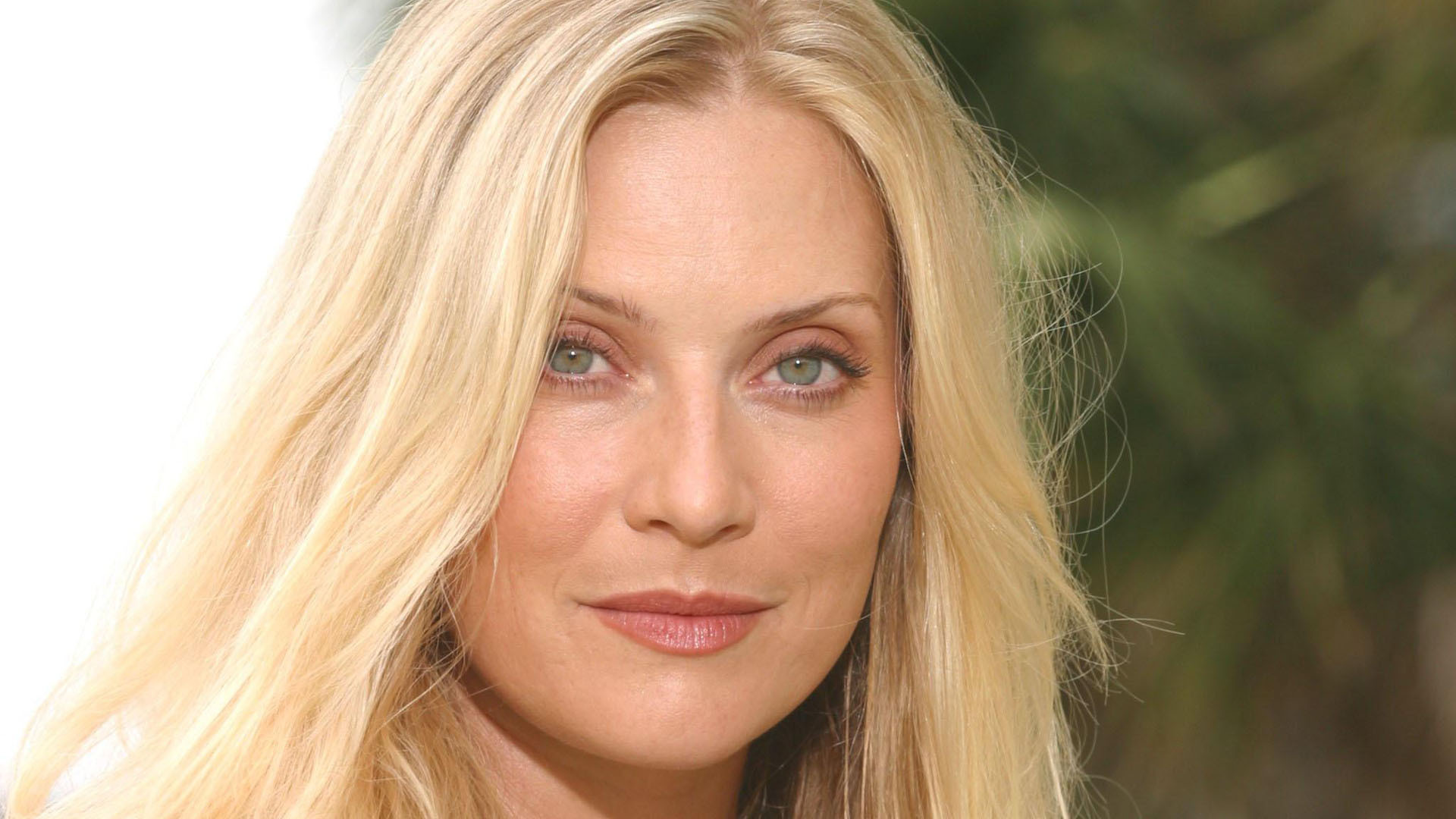 Emily procter sexy pics.