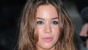 Roxanne Mckee HD Deskto