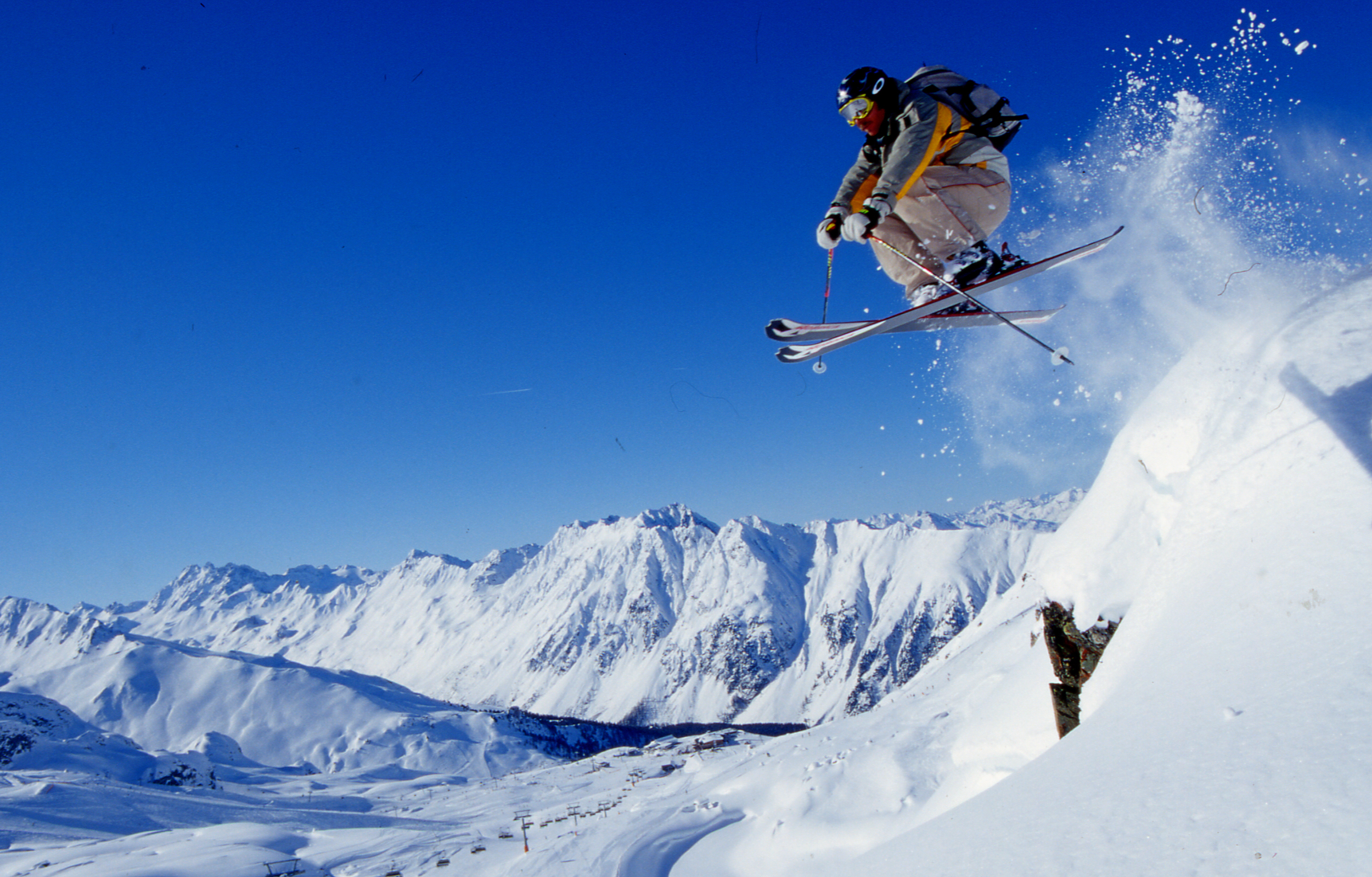 Skiing Wallpapers Images Photos Pictures Backgrounds