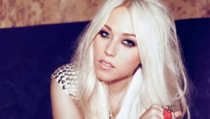 Amelia Lily Pictures