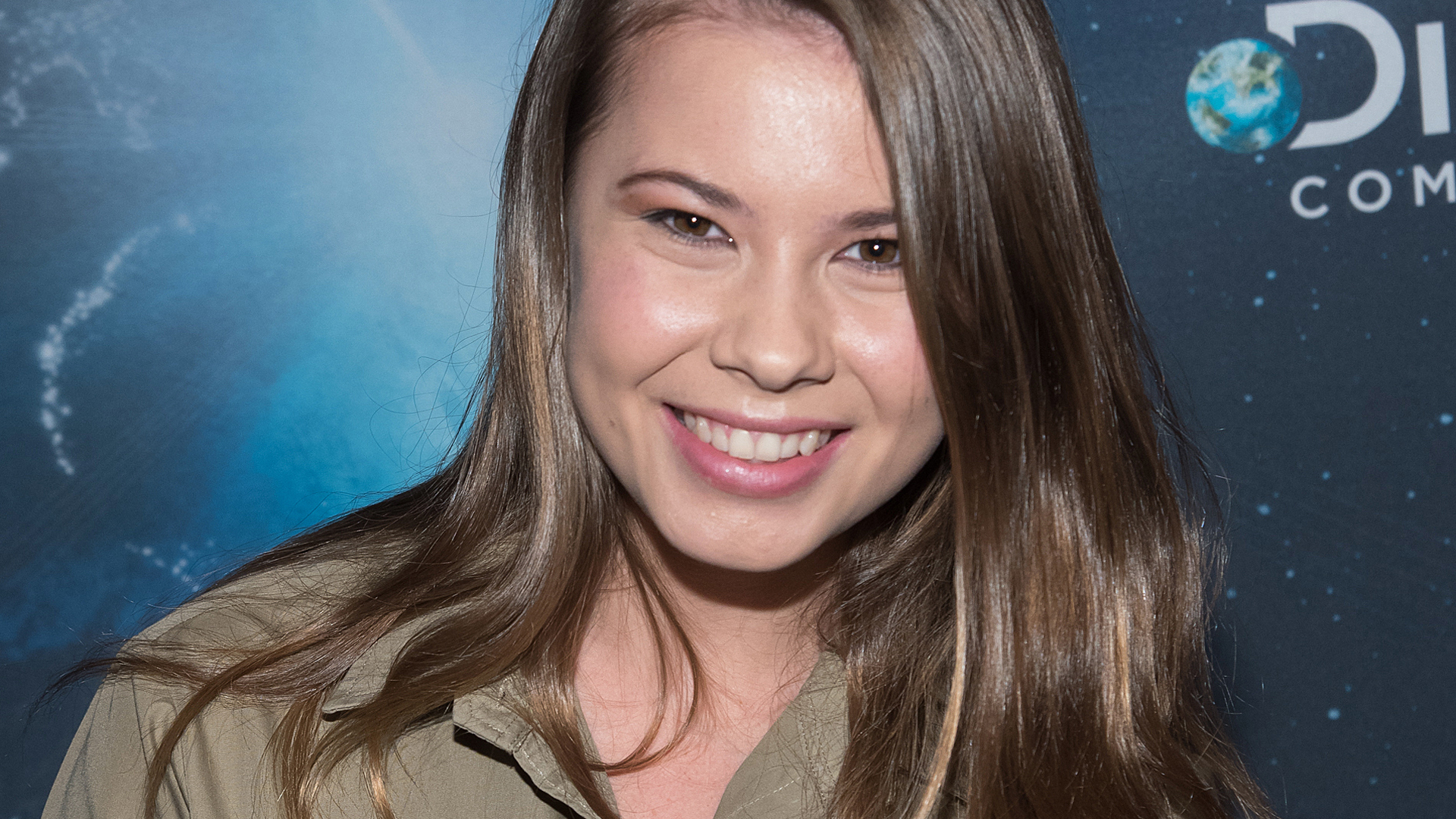 Bindi Irwin Wallpapers Images Photos Pictures Backgrounds