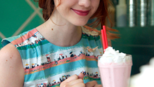 Laura Spencer Iphone Wallpapers